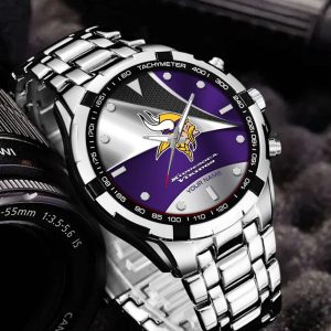 VS06 MNVK Custom Name Elegant Fashion Design Watch